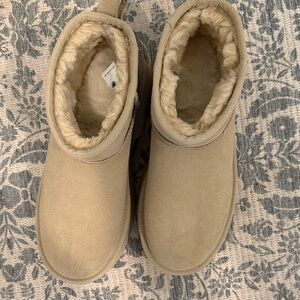 UGG Tan Ankle Boots with Shearling Lining